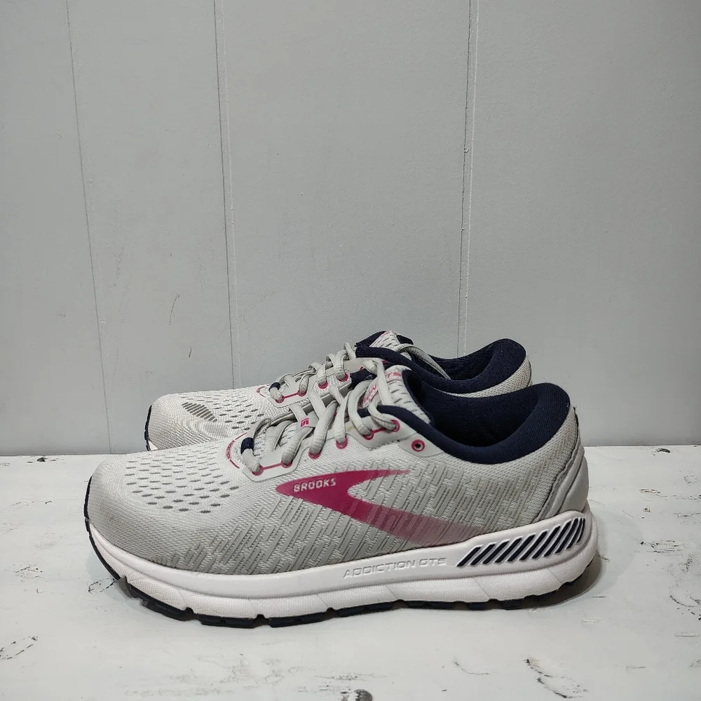 Brooks Addiction‎ GTS 15 Running Shoes White Pink Women’s 9 B Medium - Picture 3 of 7
